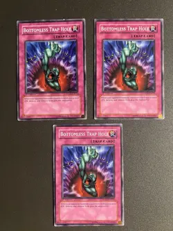 Yugioh! X3 Bottomless Trap Hole - SDDE-EN032 - Common - 1st Edition - MP - Image 1