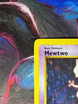 Mewtwo 010/102 Pokemon Base Set (Shadowless) BEAUTIFUL HOLO WOTC - Image 3
