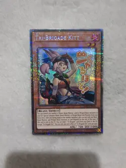 Tri-Brigade Kitt ra05-en098 *VARIANT ART* Starlight Rare Yu-Gi-Oh! - Image 1