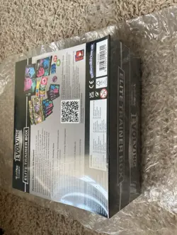 Pokemon TCG Sword & Shield Evolving Skies Elite Trainer Box ETB New/SEALED - Image 5