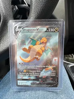 Pokemon TCG Evolving Skies Dragonite v Alt Art 192/203 NM - Image 1