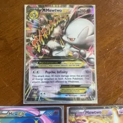 Lot of 5 Pokemon cards - Image 2