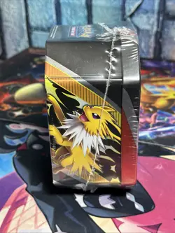 Pokemon TCG Eevee Evolutions Tin 2021 Flareon V Evolving Skies Brand New Sealed - Image 4
