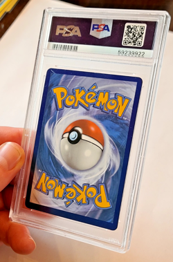 Pokemon TCG: Zamazenta Vivid Voltage Amazing Rare #102/185 PSA 10 GEM MINT - Image 4