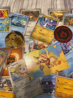 Pokemon Mini Tin With Random Pokemon Cards With Holo Energy - Image 4