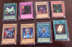 Bulk Yu-Gi-Oh! Card Lot - Assorted cards 1996 - 100 cards - Image 1