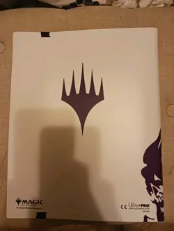 9 Pocket Pro-Binder Magic the Gathering Ashiok Ultra Pro 2020 Pre-Owned - Image 2