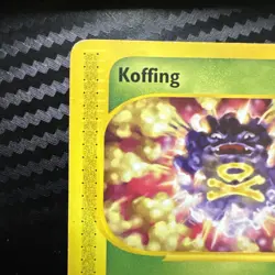 Pokemon Koffing (114/165) Expedition Base Set HP - Image 2
