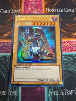 Yu-Gi-Oh! Dark Magician LC01-EN005 Ultra Rare Limited Near Mint f6/ - Image 1