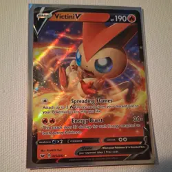*MINT* 🔥 Victini V 025/202 Ultra Rare Sword & Shield Holo Pokemon Card NM - Image 1