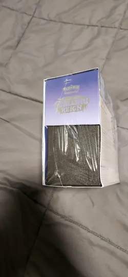 Pokemon Sword & Shield Chilling Reign Elite Trainer Box Pokemon Center Exclusive - Image 4