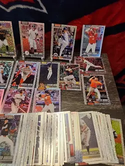 2026 Topps Series 1 Celebration Confetti Lot (x110+) - Elly, Judge, Tong, Skenes - Image 5