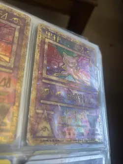 Ancient Mew holographic promotional Pokemon card, release 1999/2000 - CREASED - Image 4