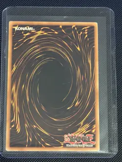 Dark Magician Starter Deck: Yugi Ultra Rare SDY-006 Unlimited - Image 2