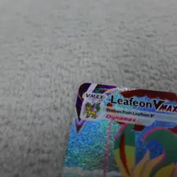 Leafeon Vmax Alrt Art Secret Rare 205/203 Pokemon Evolving Skies Holo - Image 3