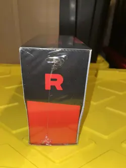 Pokemon TCG Destined Rivals ETB Elite Trainer Box Sealed(tiny tear at corner) - Image 4