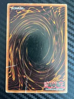 Yugioh Dark Magician SDY-006 Unlimited Edition Ultra Rare DMG - Image 2