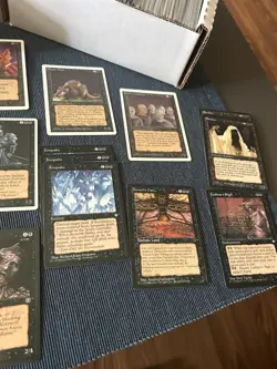 Vintage Magic The Gathering Card Lot of 400+ Vintage MTG cards unlimited black - Image 3