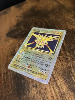 Pokemon TCG Zapdos Reverse Holo Rare Legendary Collection 19/110 Damaged - Image 3