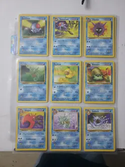 Pokemon FOSSIL 1999 LP 33 Card Lot. Commons And Uncommon. As Pictured - Image 3