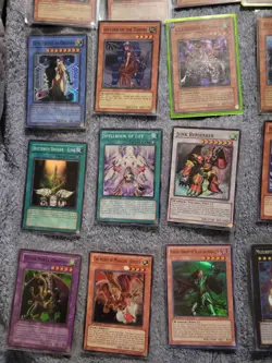 Yugioh 25 Card Super Rare Holo Cards, Blue Eyes, Dark Magician, Etc. - Image 4