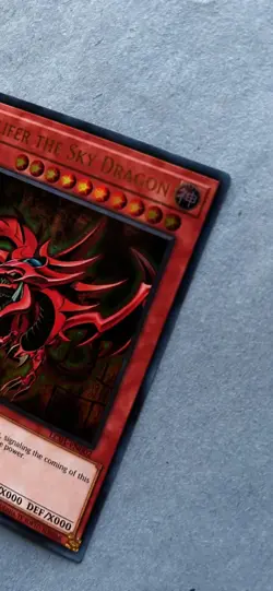 Yu-Gi-Oh! Slifer the Sky Dragon (LC01-EN002) Ultra Rare Limited Edition with toy - Image 2