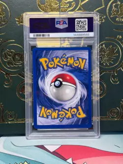 SHADOWLESS Lass 75/102 Rare Base Set Unlimited Pokemon Card PSA 8 - Image 2