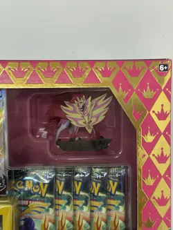 Pokemon TCG Crown Zenith Shiny Zamazenta Premium Figure Collection Sealed 820650851636 - Image 5