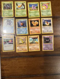 Pokemon Base Set Shadowless 12 Card Lot (LP/MP) Gastly Starmie Polirwirl - Image 1