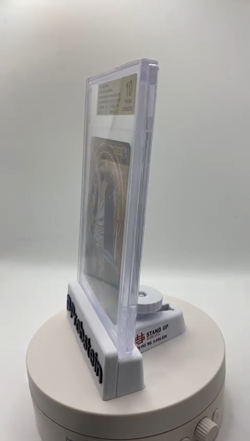 2025 One Piece Carrying On His Will OP09004 Shanks Gold 3rd Anniversary BGS 10 - Image 2