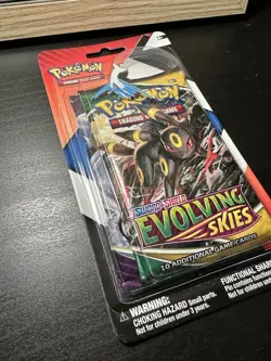 Pokemon Evolving Skies & Chilling Reign 2 Booster pack Blister Latios Pin Sealed - Image 3