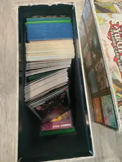 Nice Yu-Gi-Oh Card Mixed Lot Cards in A Vintage Collectors Yu-Gi-Oh Box. Inserts - Image 4