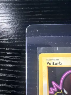 Voltorb 67/102 Base Set Shadowless WOTC Vintage Pokemon - Image 3