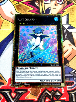 Cat Shark pgl2-en016 1st Edition (NM+) Gold-Secret Rare Yu-Gi-Oh! - Image 1