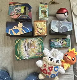 LARGE Pokemon Collection LOT - Image 1