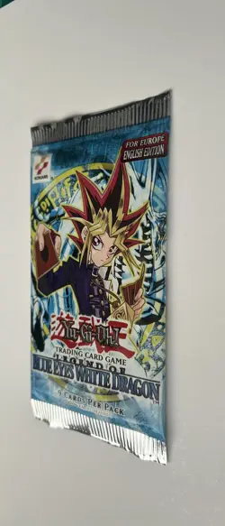 Yu-Gi-Oh Blue Eyes White Dragon 1996 For Europe English Sealed Booster Pack - Image 3