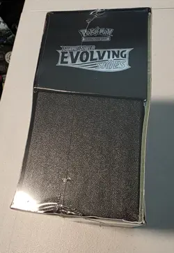 Pokemon Sword & Shield Evolving Skies Elite Trainer Box Factory Sealed - Image 4