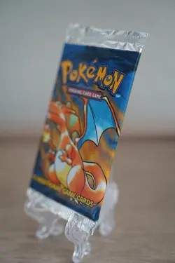 Pokemon TCG Base Set Unlimited Booster Pack Charizard Art WOTC Sealed - Image 3