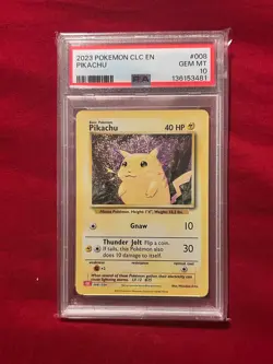 Pikachu 008/034 Trading Card Game Classic Holo - Image 1