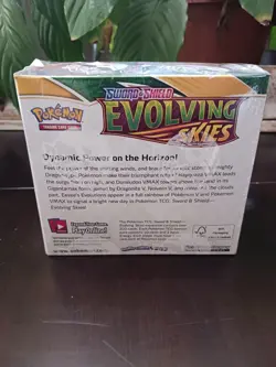Pokemon TCG Evolving Skies Booster *Damaged Box* - Image 3