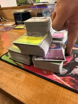 Pokemon TCG BULK Lot 700 Cards Holos Reverse Holos Commons Uncomm. No Energies - Image 2