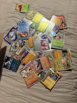 Pokemon TCG mixed bulk. 12lbs/3000 Com/Uncom 50 holo/RHolo mini binder, sleeves - Image 2