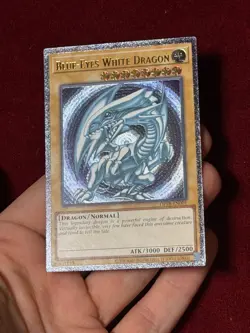 YUGIOH NA ENHANCED Blue-Eyes White Dragon OP28-EN001 Ultimate Rare NM #4 - Image 3