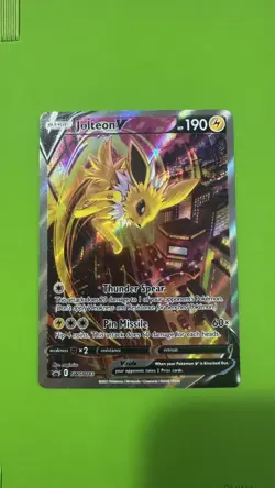 Jolteon V SWSH183 SWSH: Sword & Shield Promo Cards Holo - Image 1