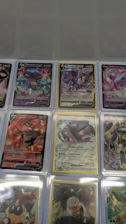Lot of 40 Pokemon Cards Halos Rares L - Image 5