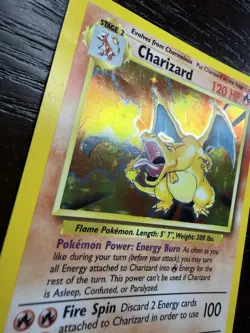 Pokemon TCG Charizard Base Set 4/102 Holo Unlimited Holo Rare MP-LP - Image 3