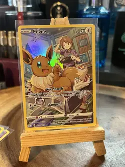 Pokemon TCG Eevee Holo Trainer Gallery TG11/TG30 Ultra Rare Near Mint Condition - Image 1