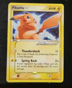 2006 Pokemon Gold Star Pikachu EX Holon Phantoms 104/110 - Image 1