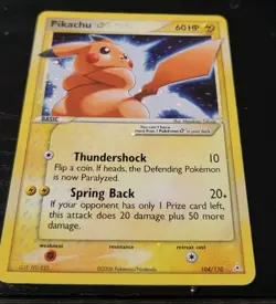 2006 Pokemon Gold Star Pikachu EX Holon Phantoms 104/110 - Image 2
