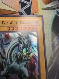 Yugioh! Blue-Eyes White Dragon Super Rare - SKE-001 Unlimited - Englisch - Image 3